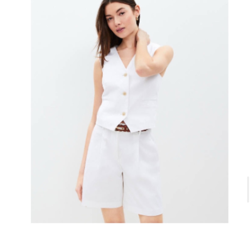 NWT Classic White Women's Shorts - LOFT The Peyton Tailored Short Size 2